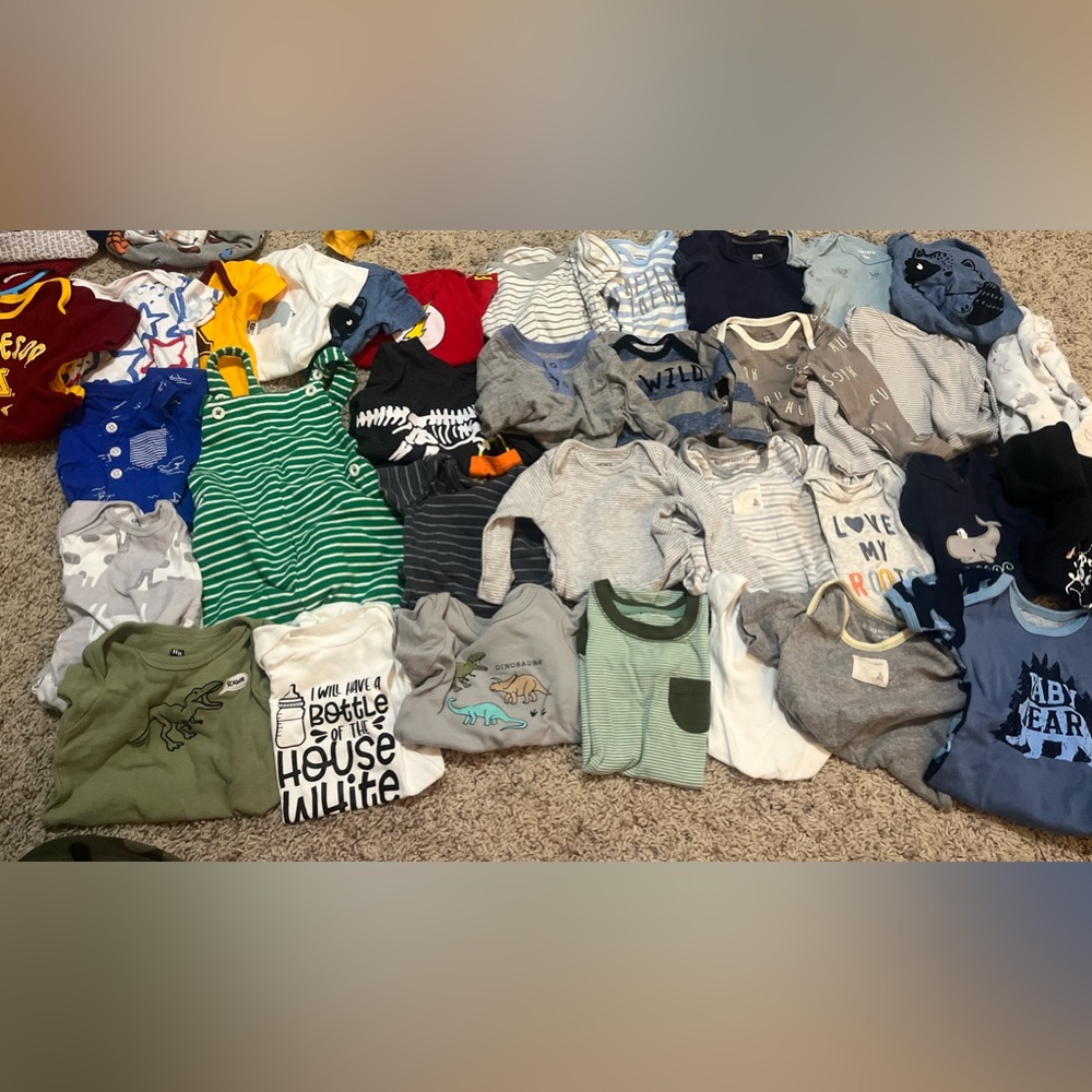 Baby boys bundle: long & short sleeve body suits, 2 rompers, 6 sleep and plays